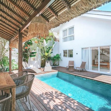 Sun & Moon Villa Canggu Екстериор снимка