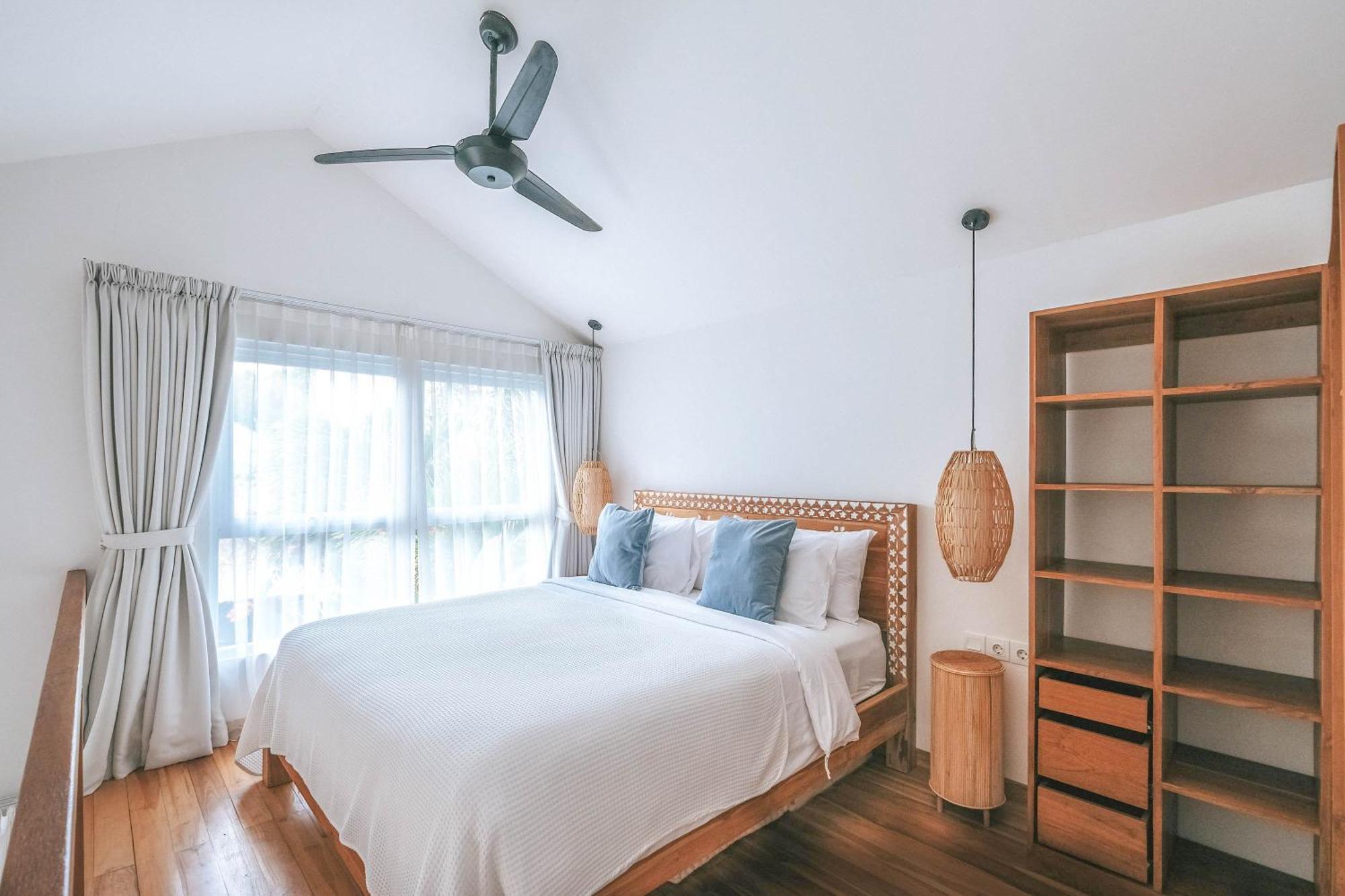 Sun & Moon Villa Canggu Екстериор снимка